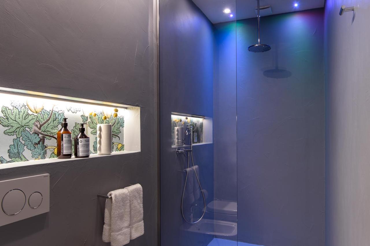 Velona's Jungle Luxury Florencia