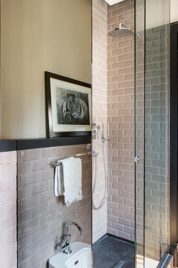 Velona's Jungle Luxury Florencia