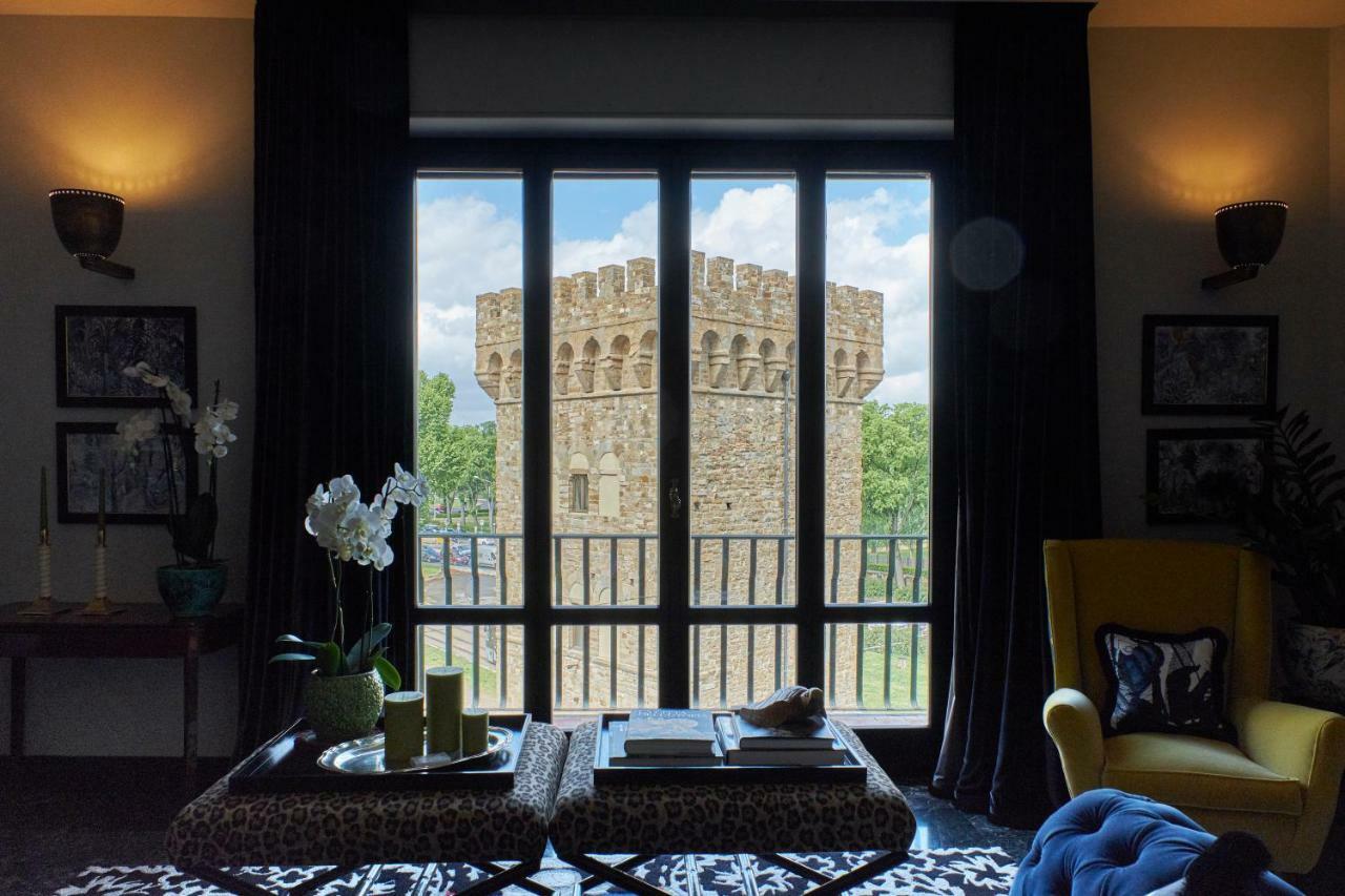 Velona's Jungle Luxury Florencia